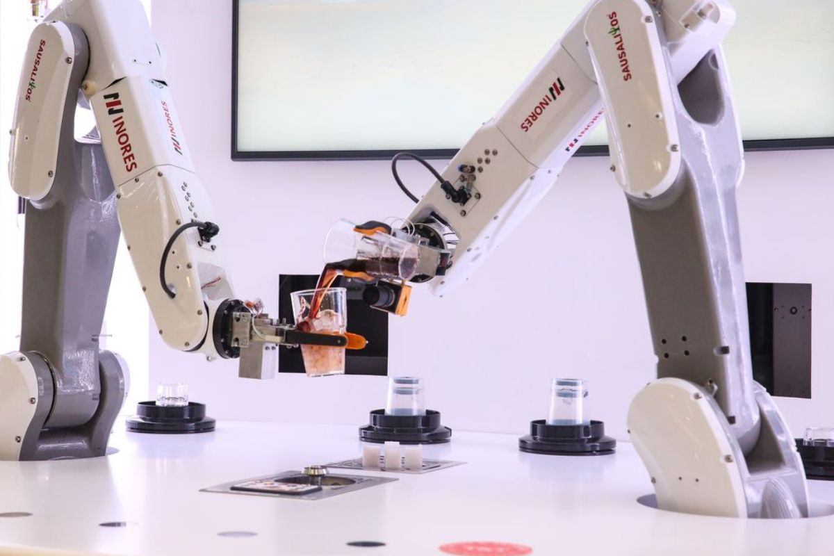 Llegaron los robots bartender El Gourmet