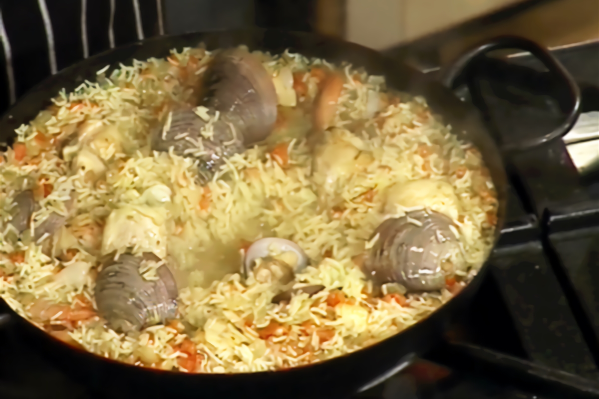 Paella de pollo, langostinos y almejas El Gourmet